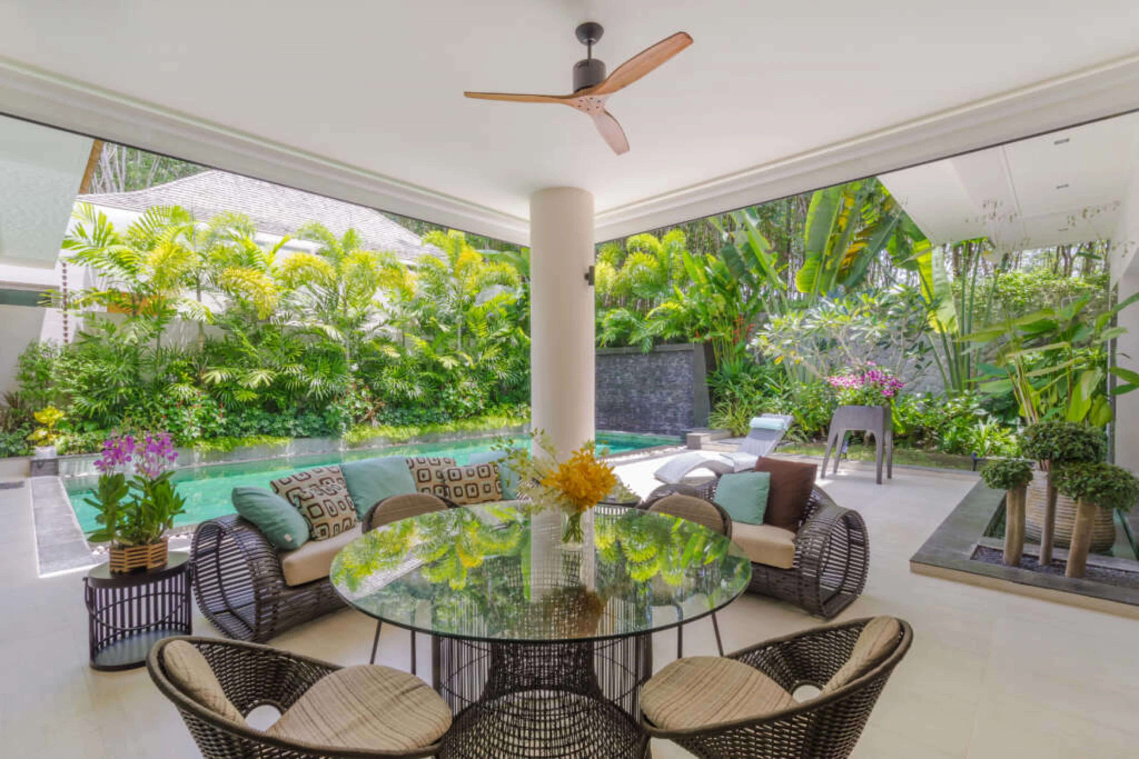 3 Bedrooms Luxurious Pool Villa Nestled in Bangjo area