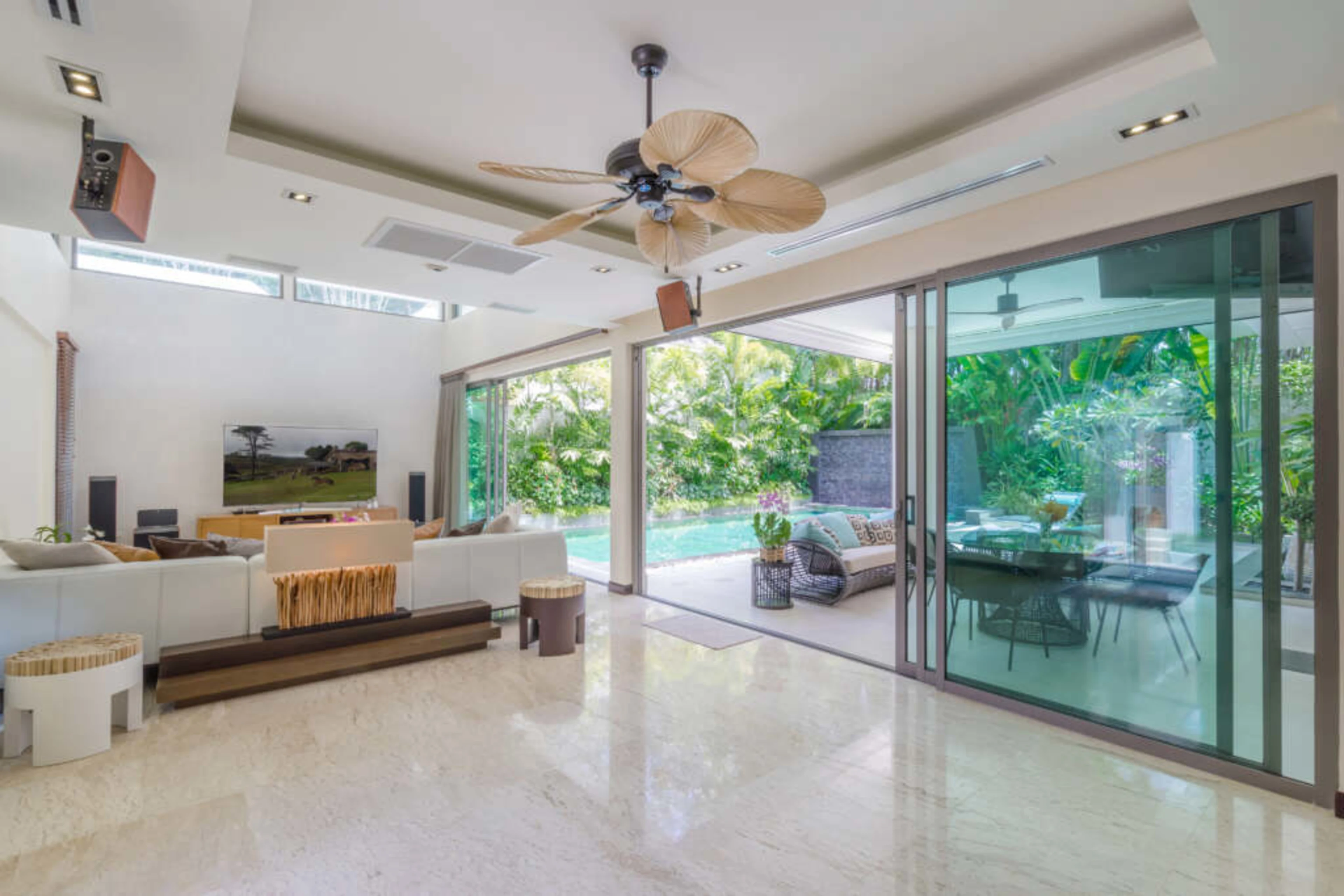 3 Bedrooms Luxurious Pool Villa Nestled in Bangjo area