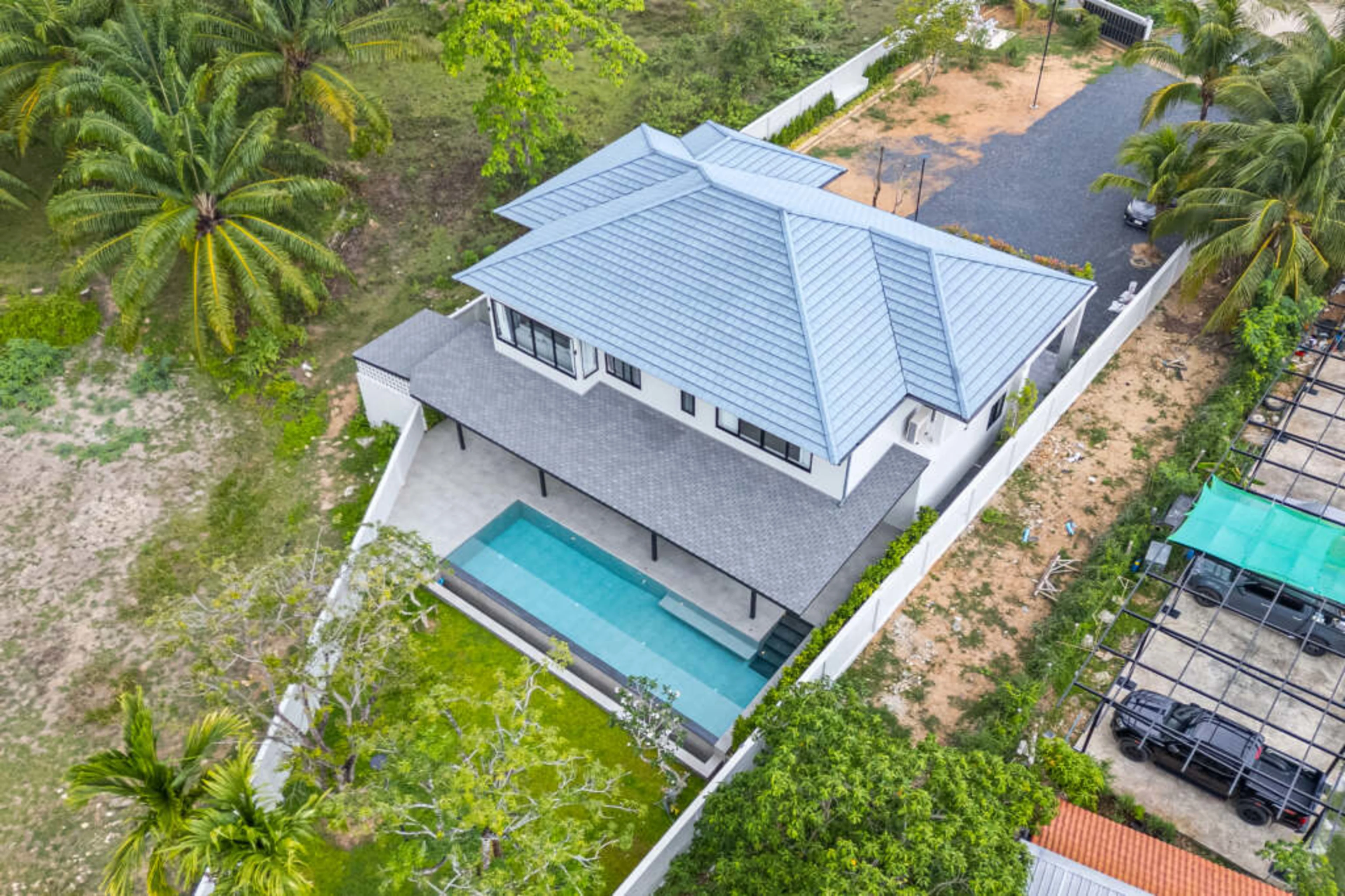 Luxury Lakeside Private Pool Villa