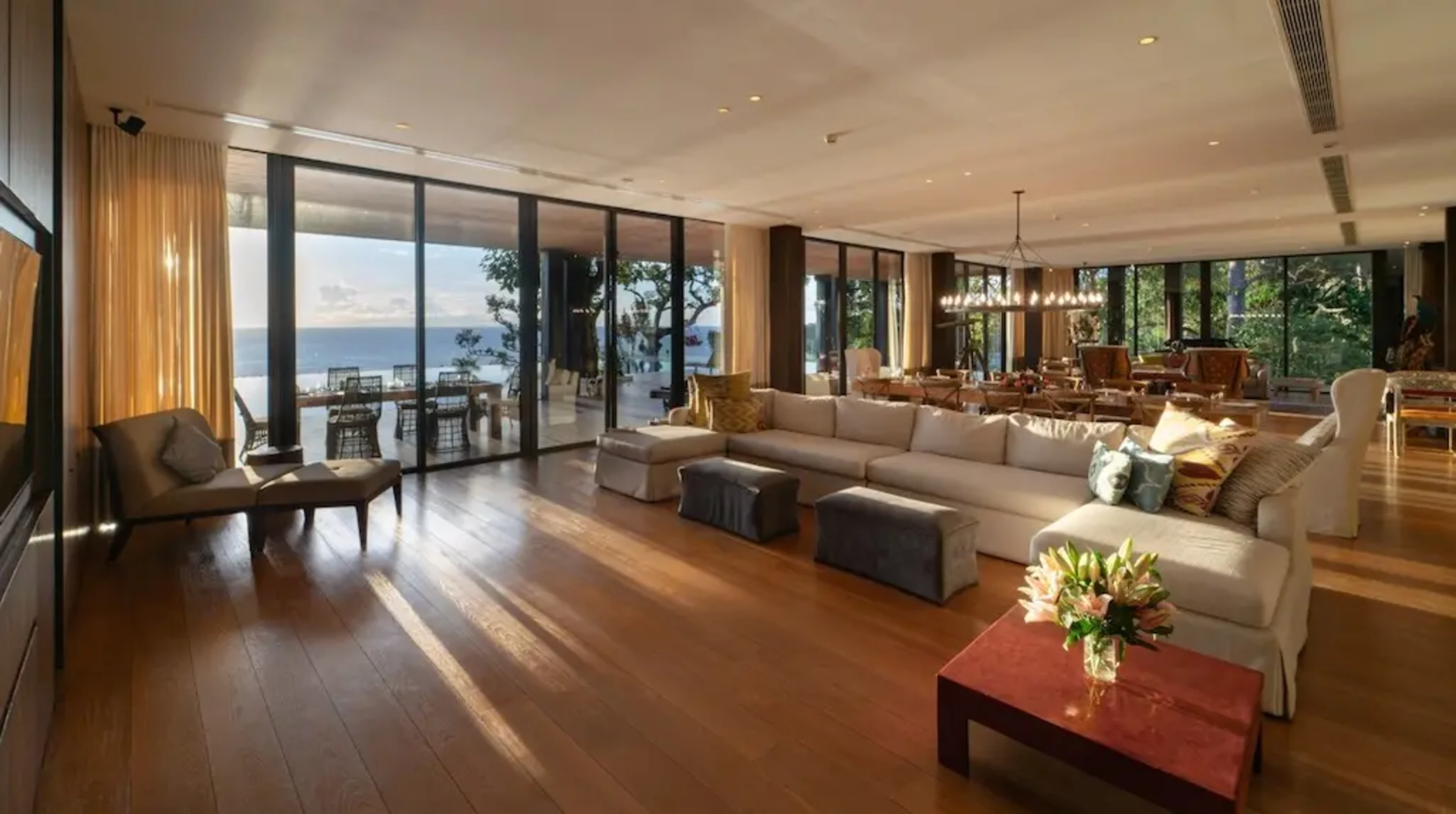 5 Bedrooms 6 Bathrooms Sea View Pool Villa in Kamala Beach