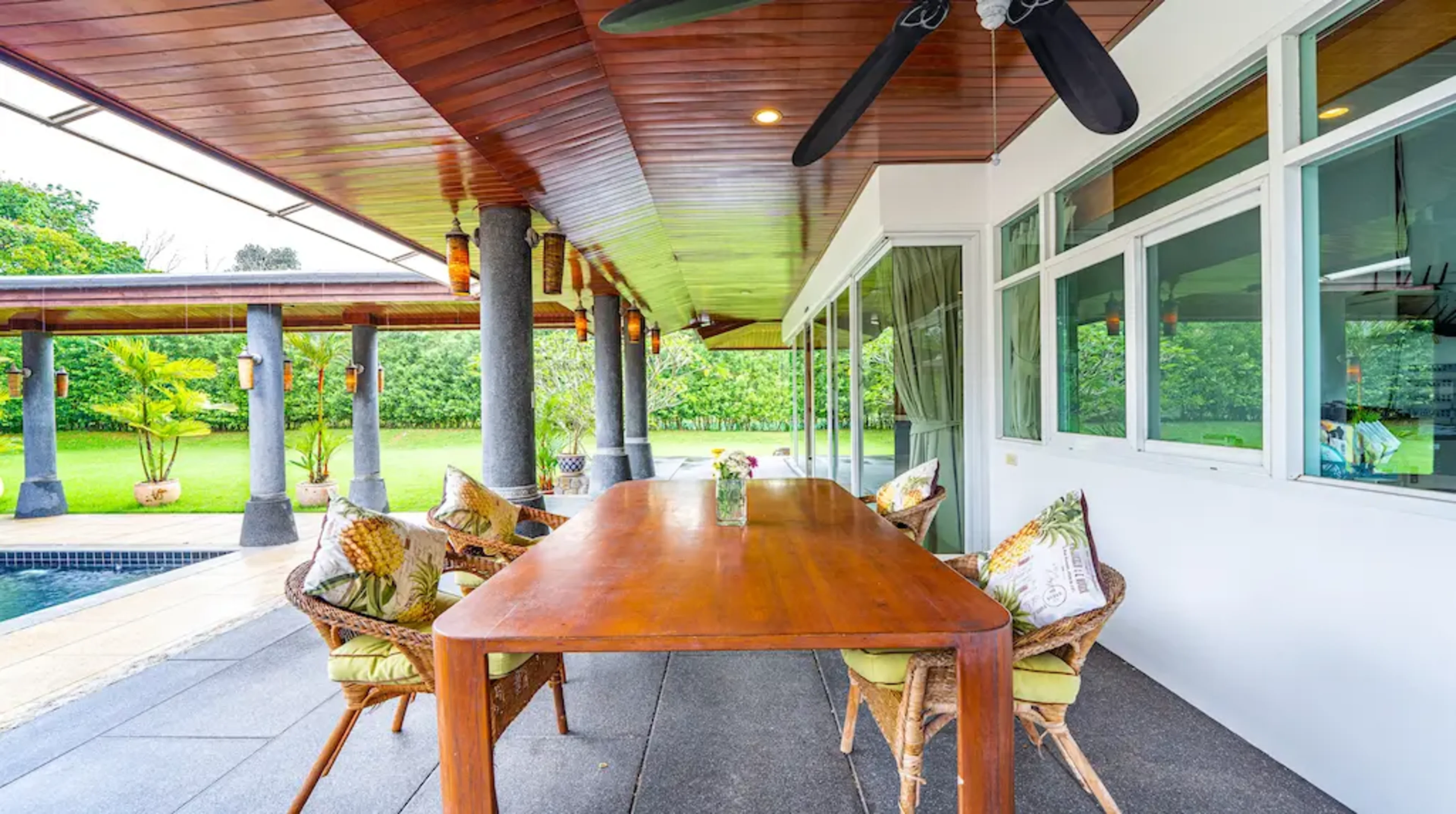 A Spacious Massive Pool Villa and Private Accommodation