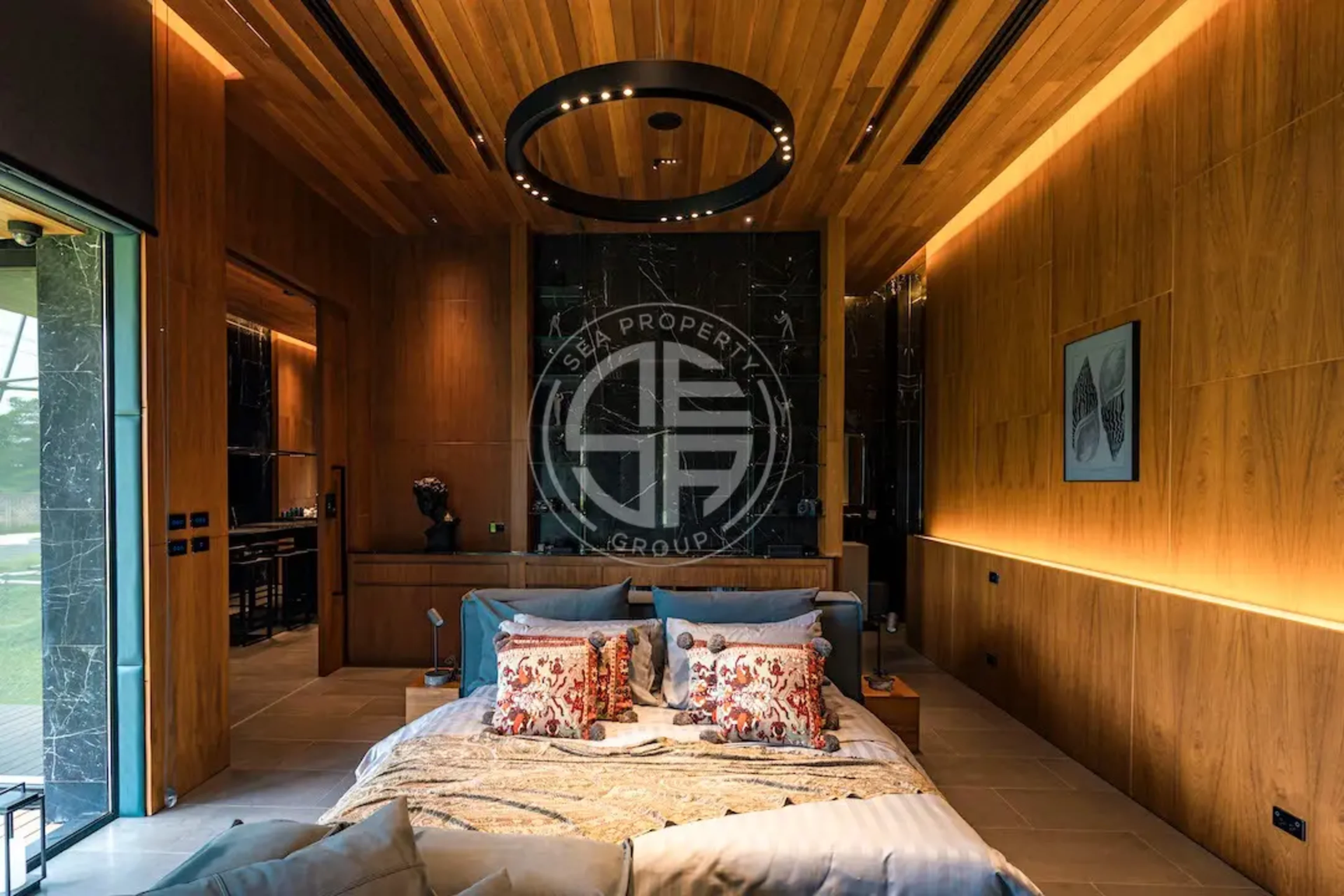 3 bedrooms unique luxury villas in Srisoontorn