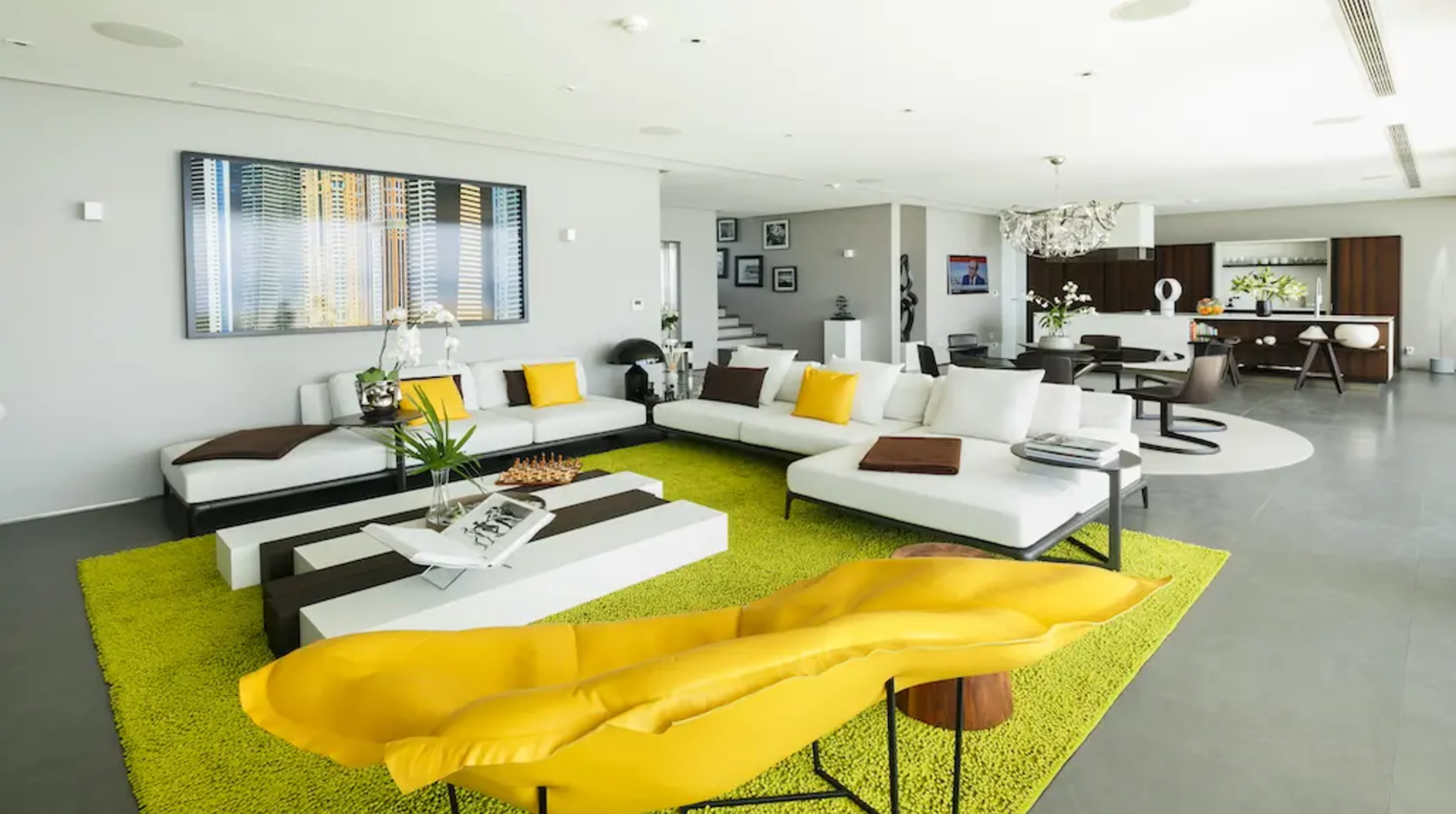 4 Bedrooms Sky Penthouse with Overlooking Sea View