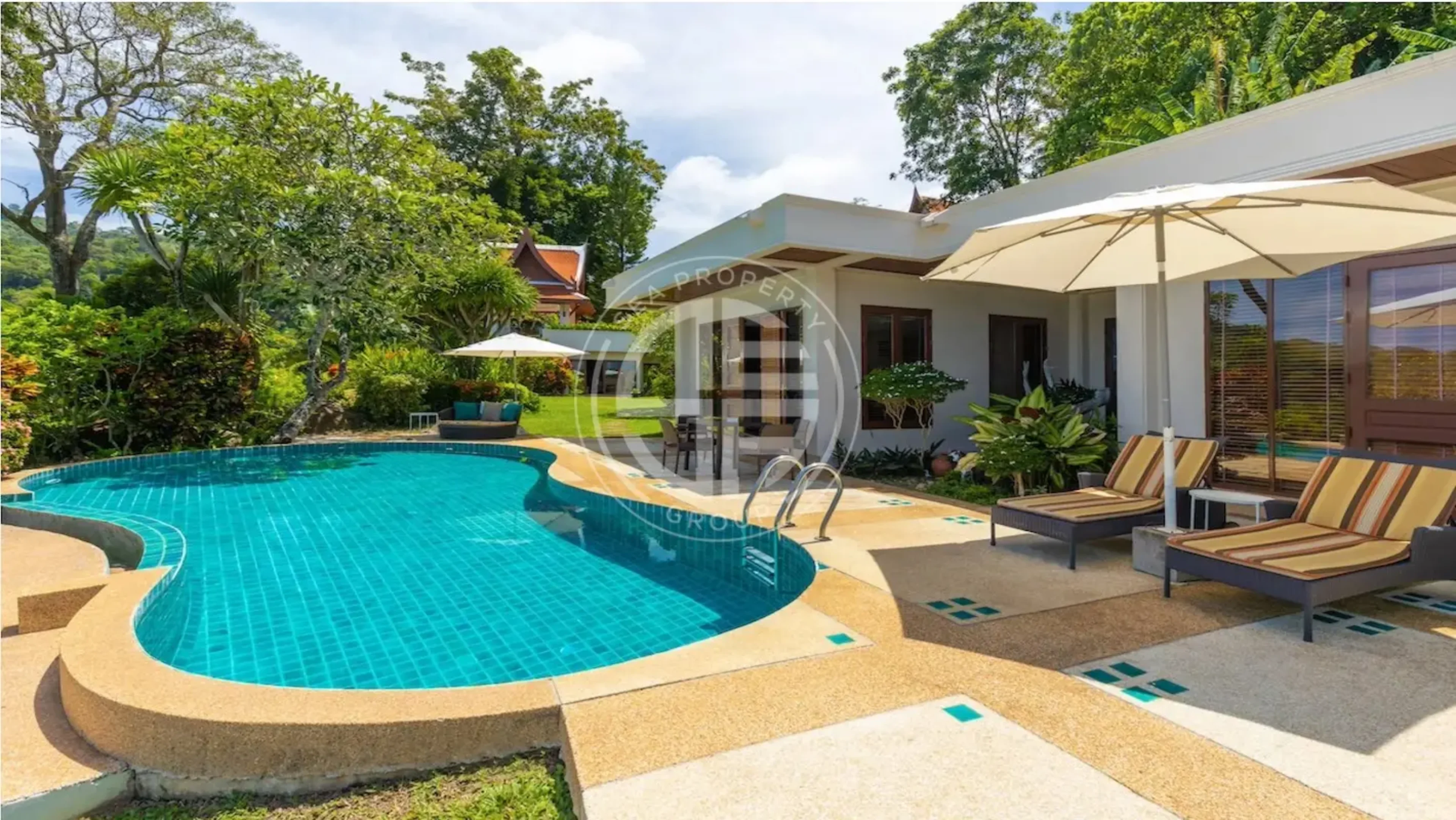 Panoramic Seaview Villa in Kamala