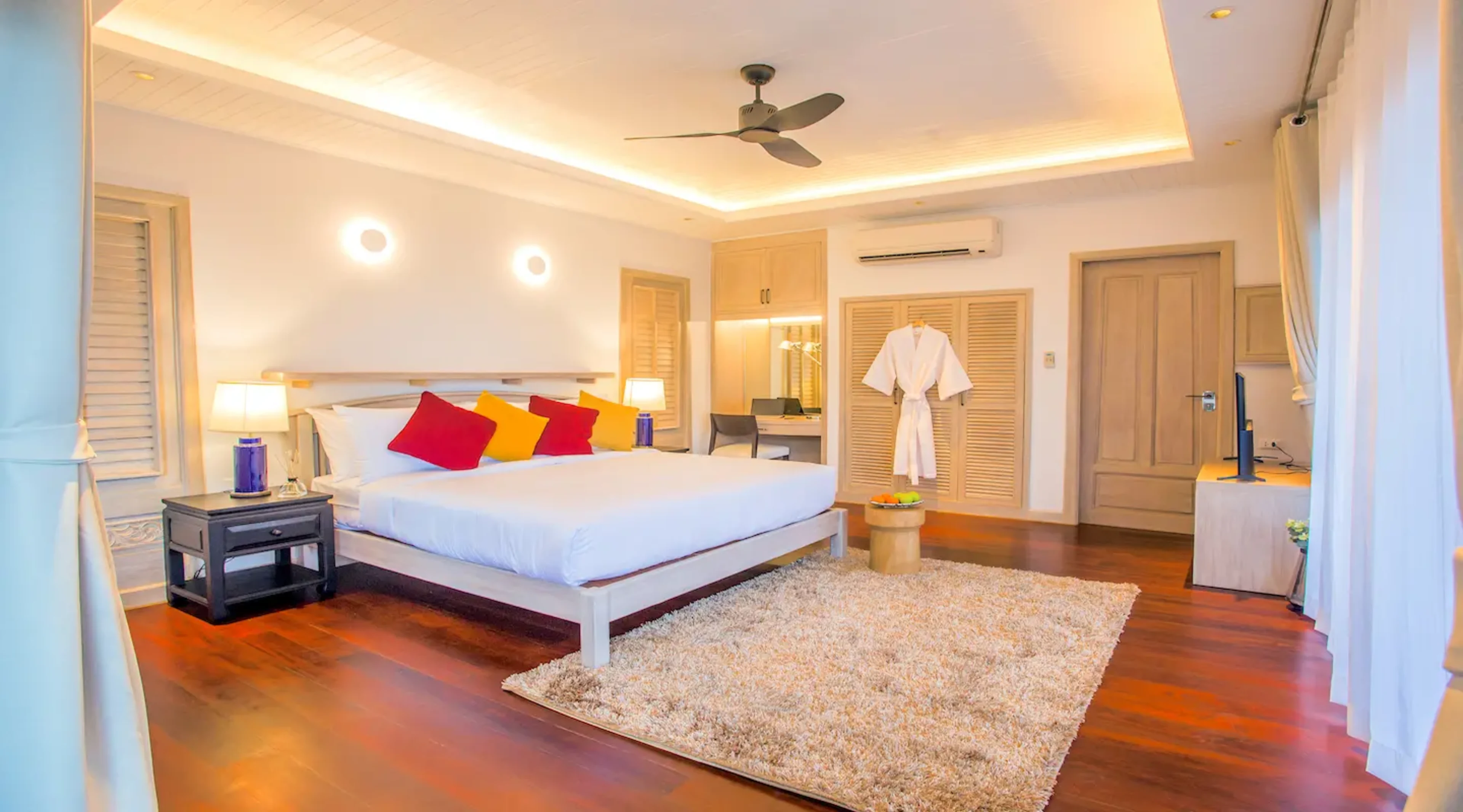 The endless panoramic sea view villa