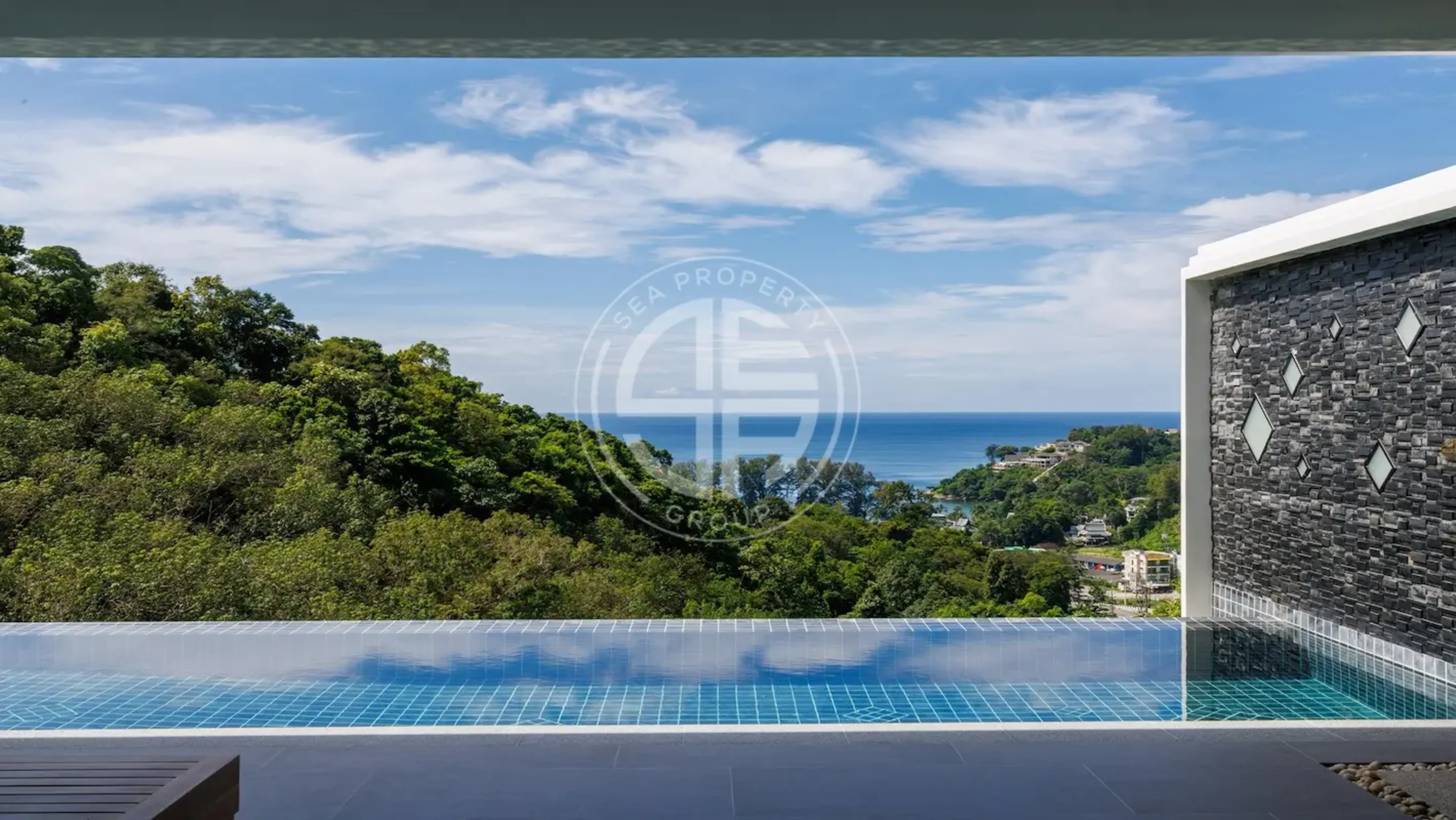 Luxurious Modern Tropical Condominium 4 Bedrooms with Private Pool in Kamala