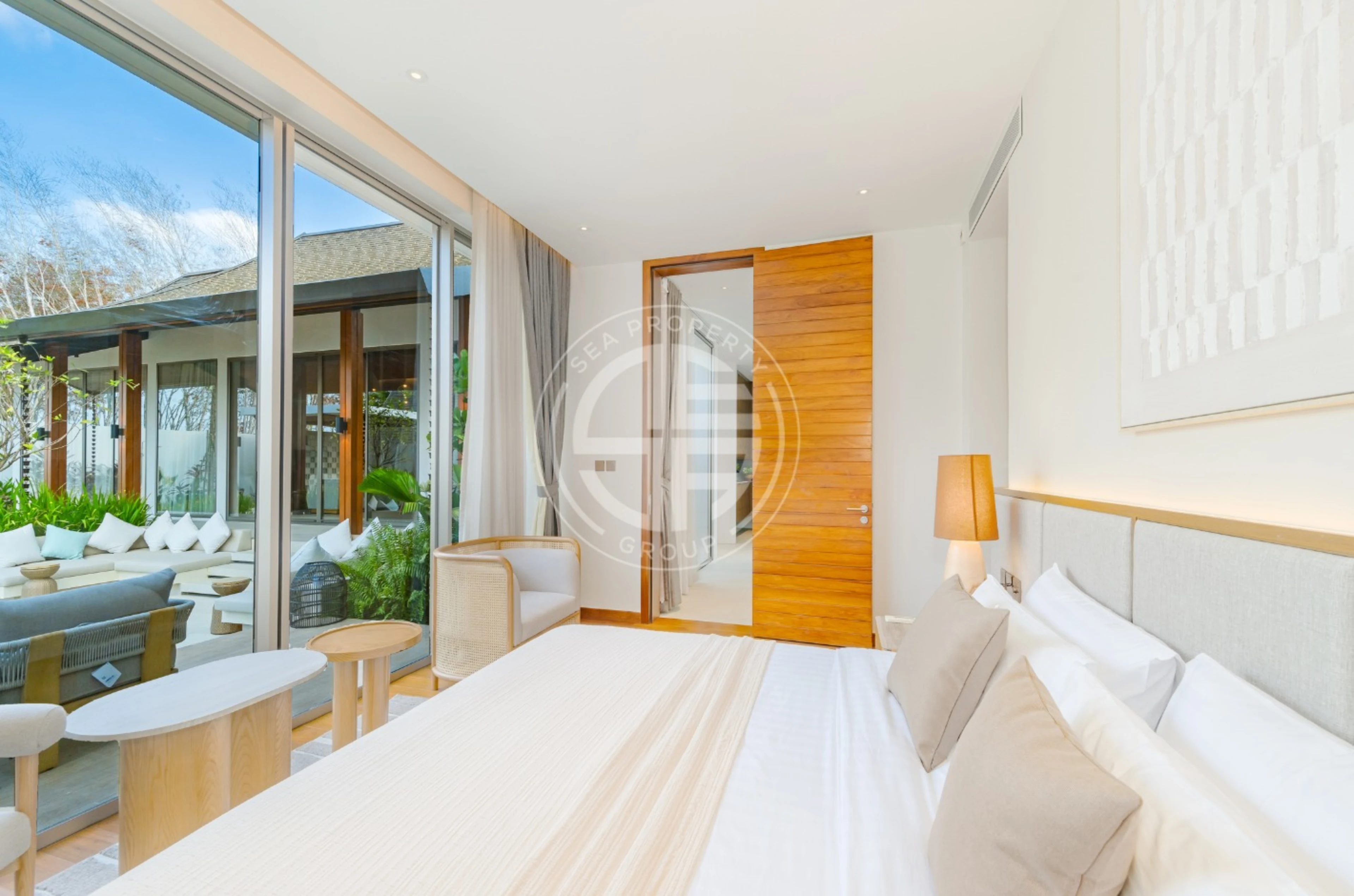 Private Pool Villa in Pasak