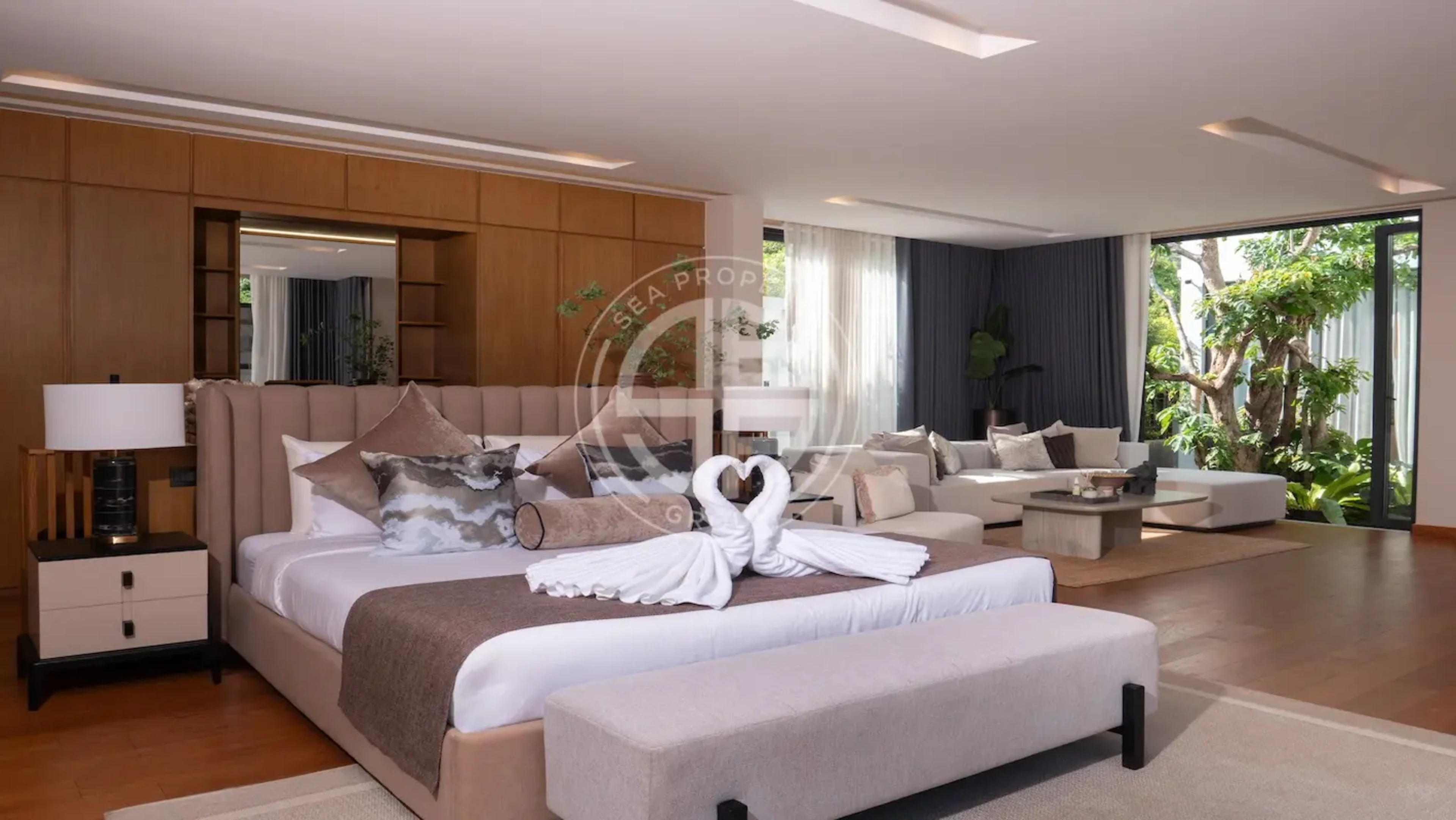 Luxury Tropical Balinese Style Villa