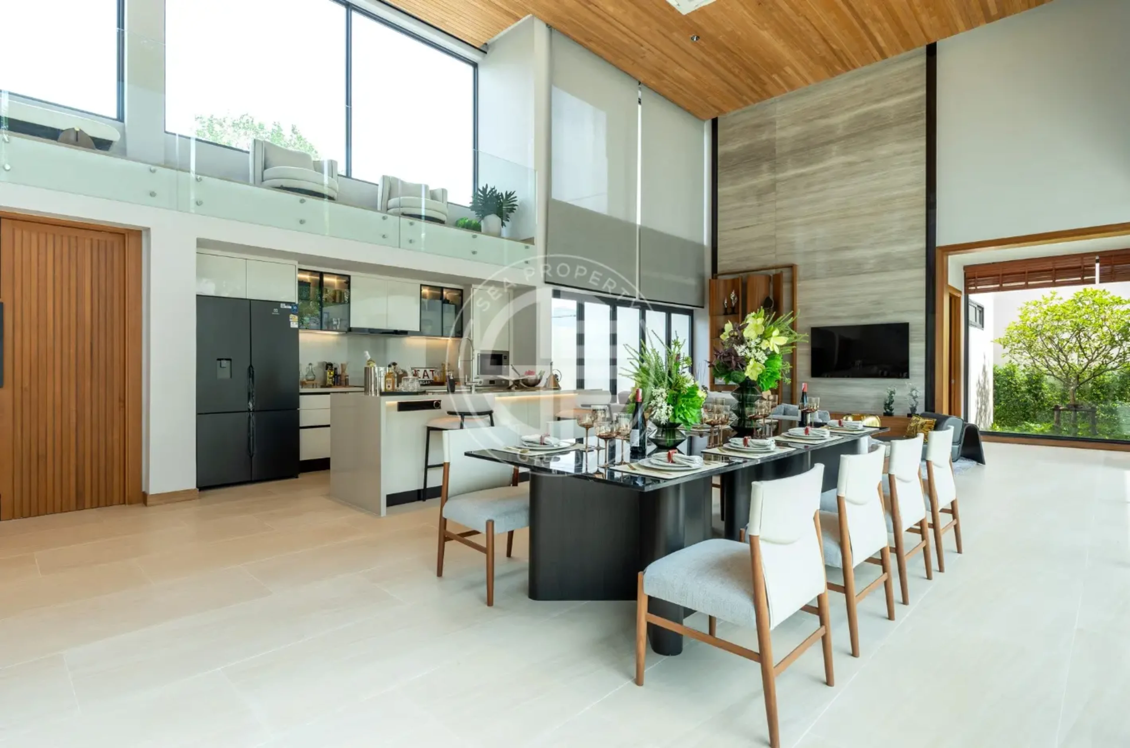Luxury Pool Villa Walking Distance to Bangtao Beach