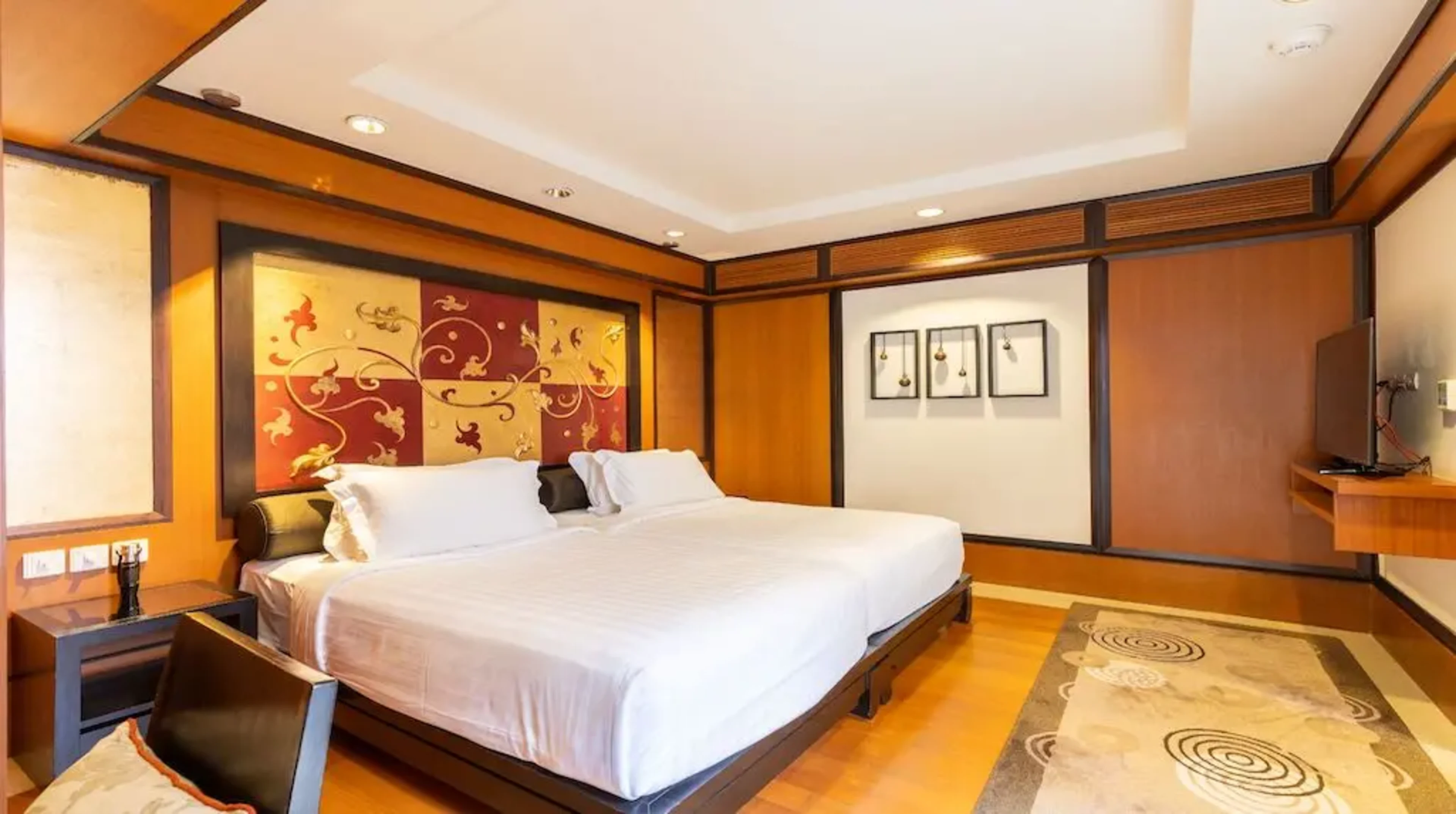 Private living 2 bedroom Pool Villas in Thalang