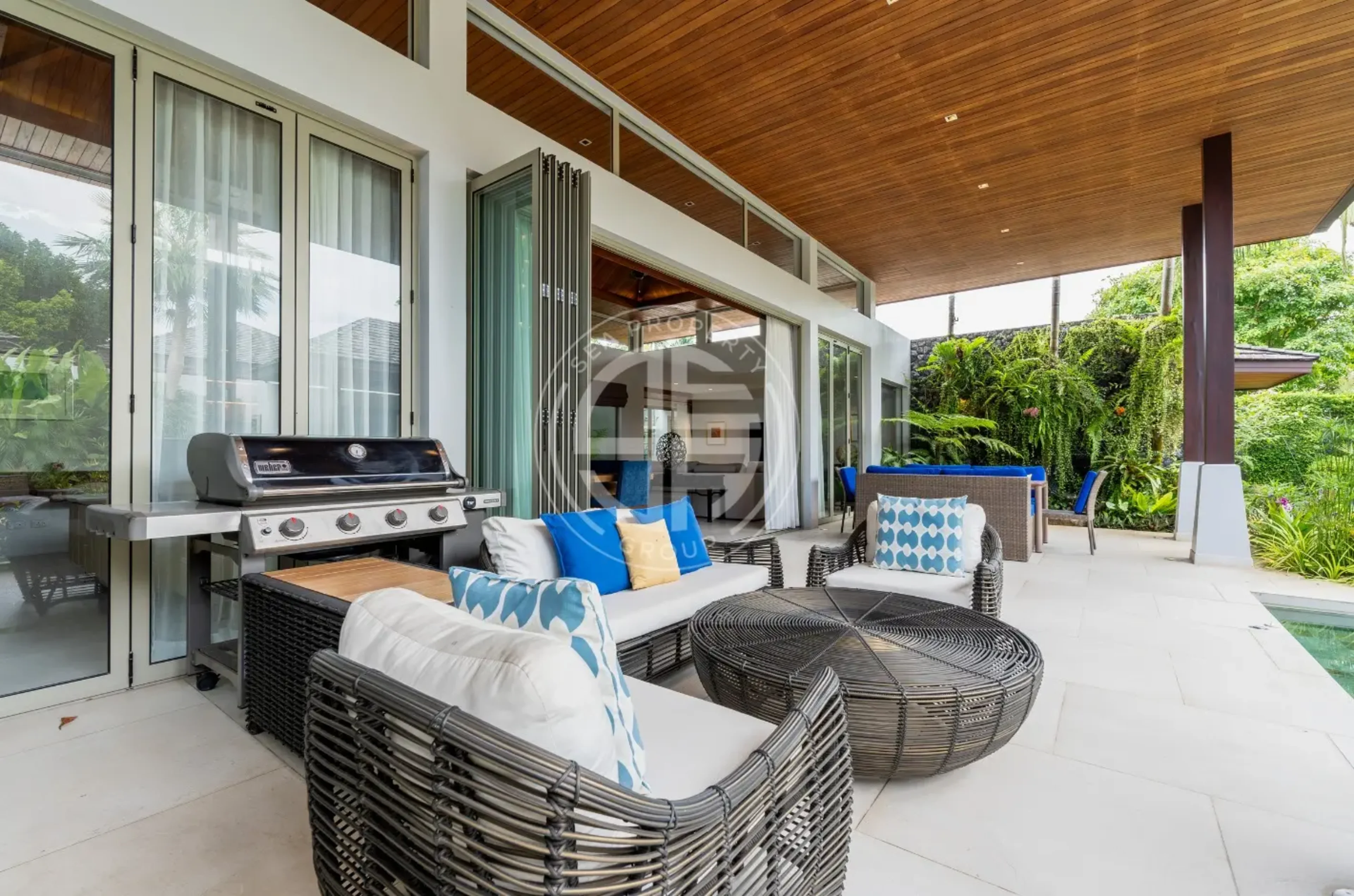 Tropical Garden Villa in Koktanot