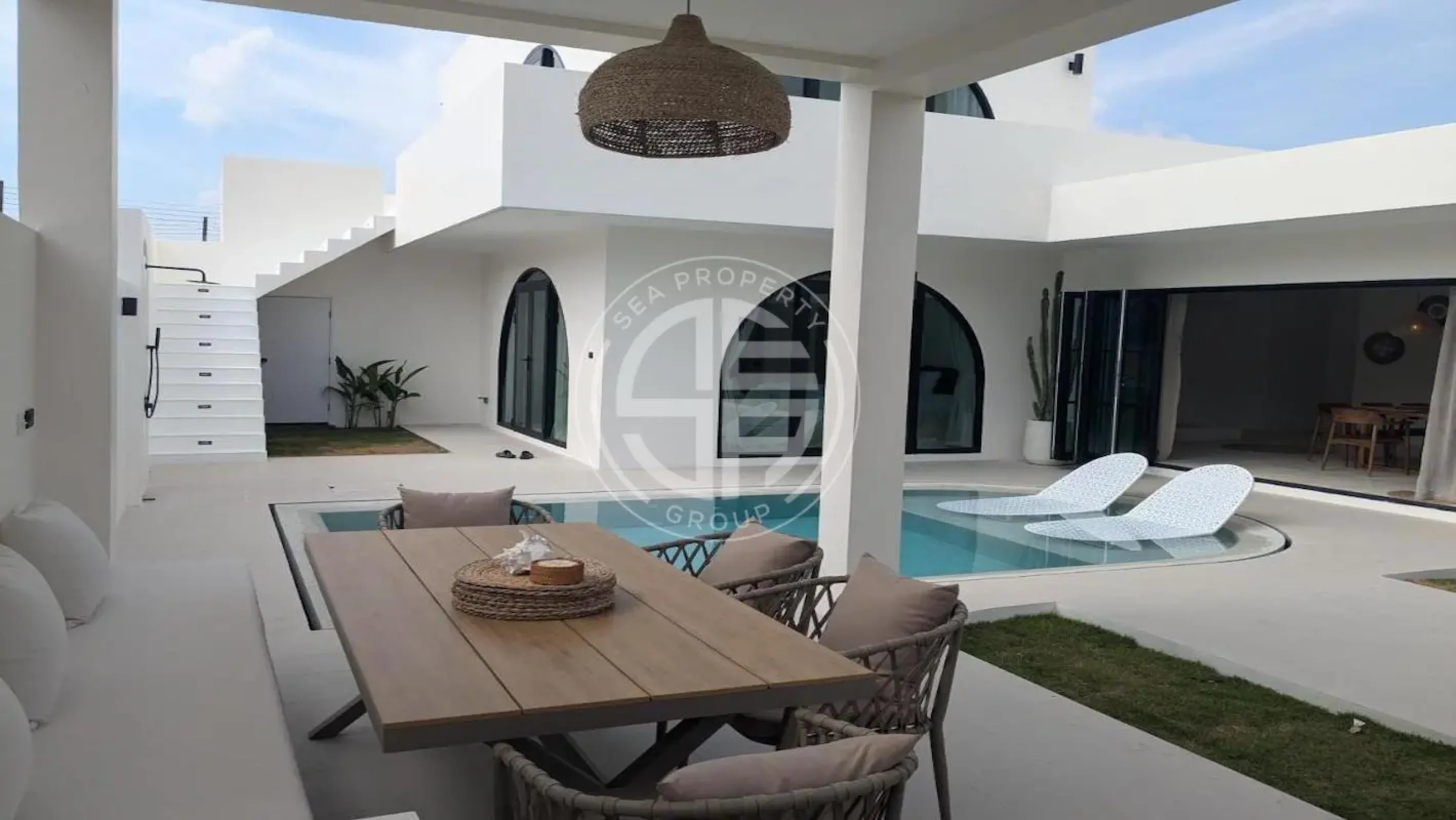 Standalone Unique Balinese Style Villa in Cherngtalay