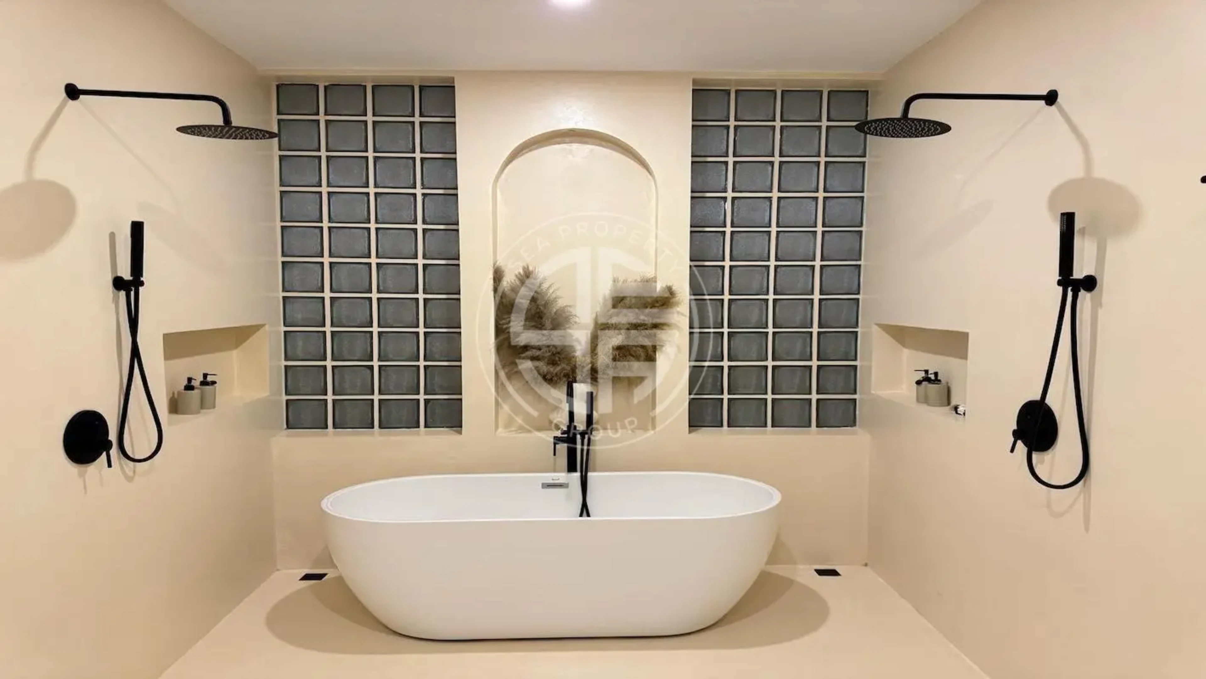 Standalone Unique Balinese Style Villa in Cherngtalay
