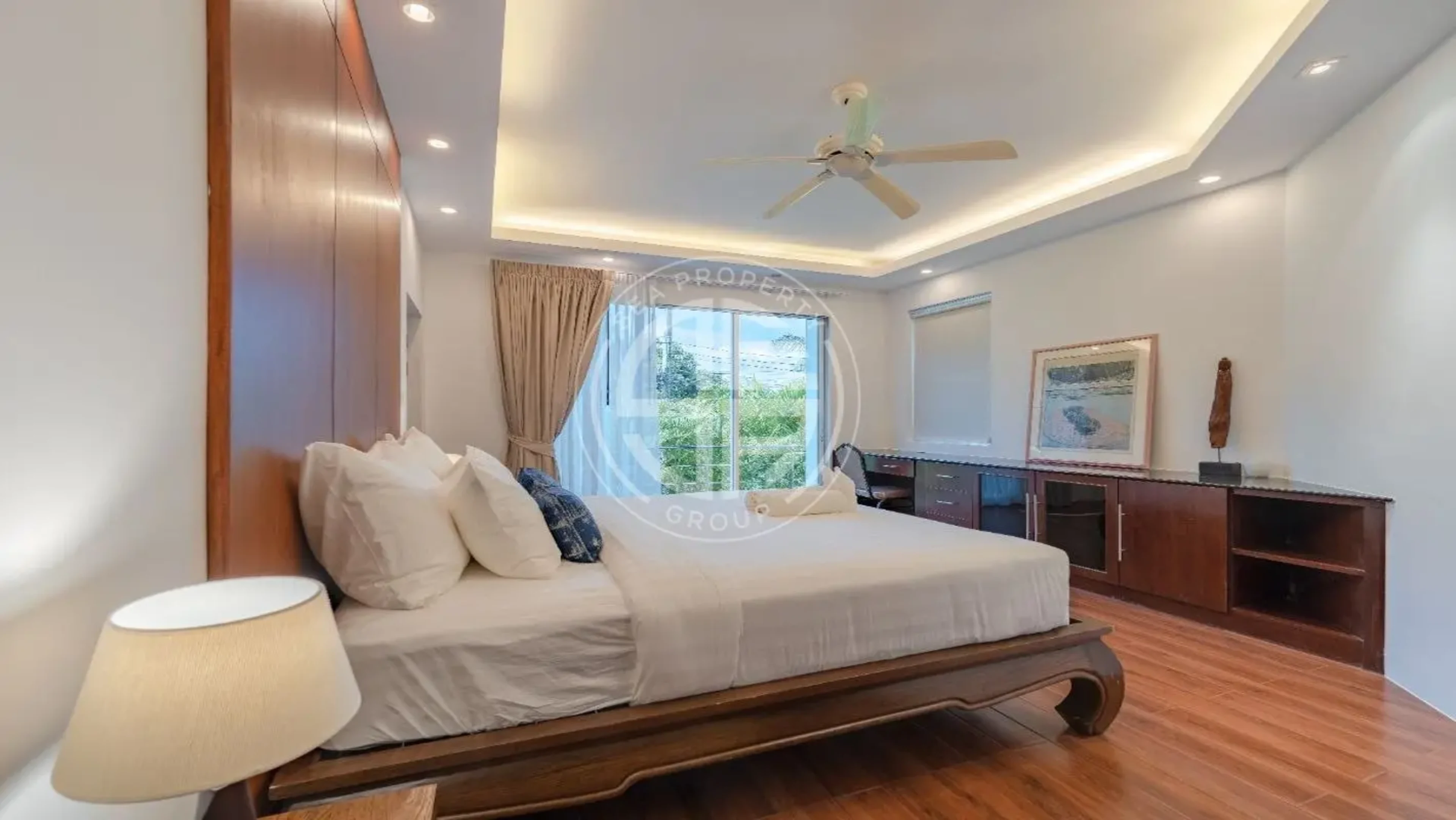 4 Bedrooms Thai-style Villas and the Azure Ocean beyond