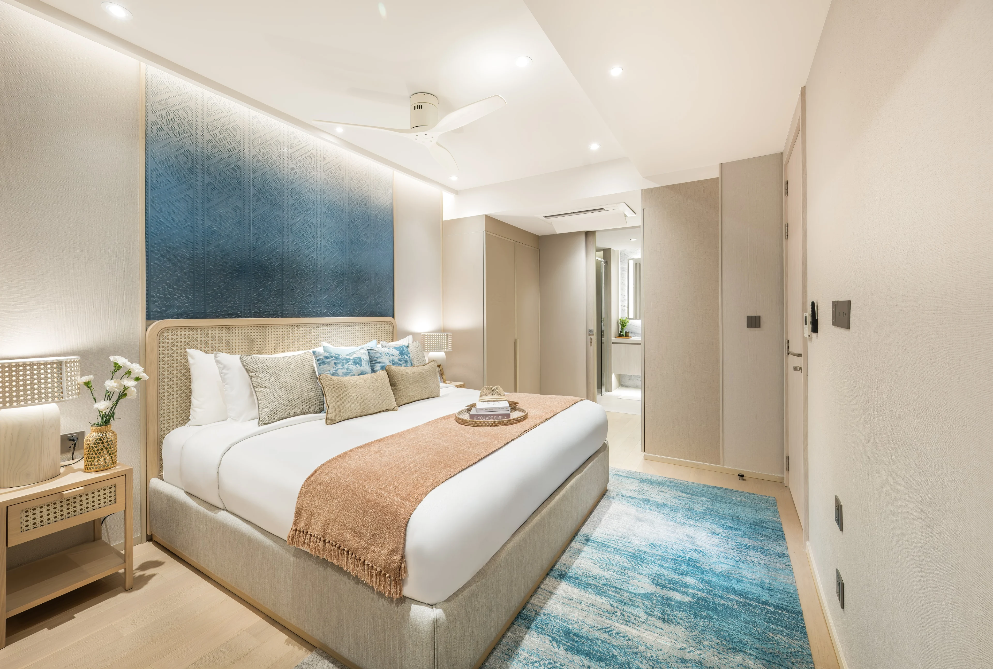 Жилые комплексы Laguna Beach Bayside