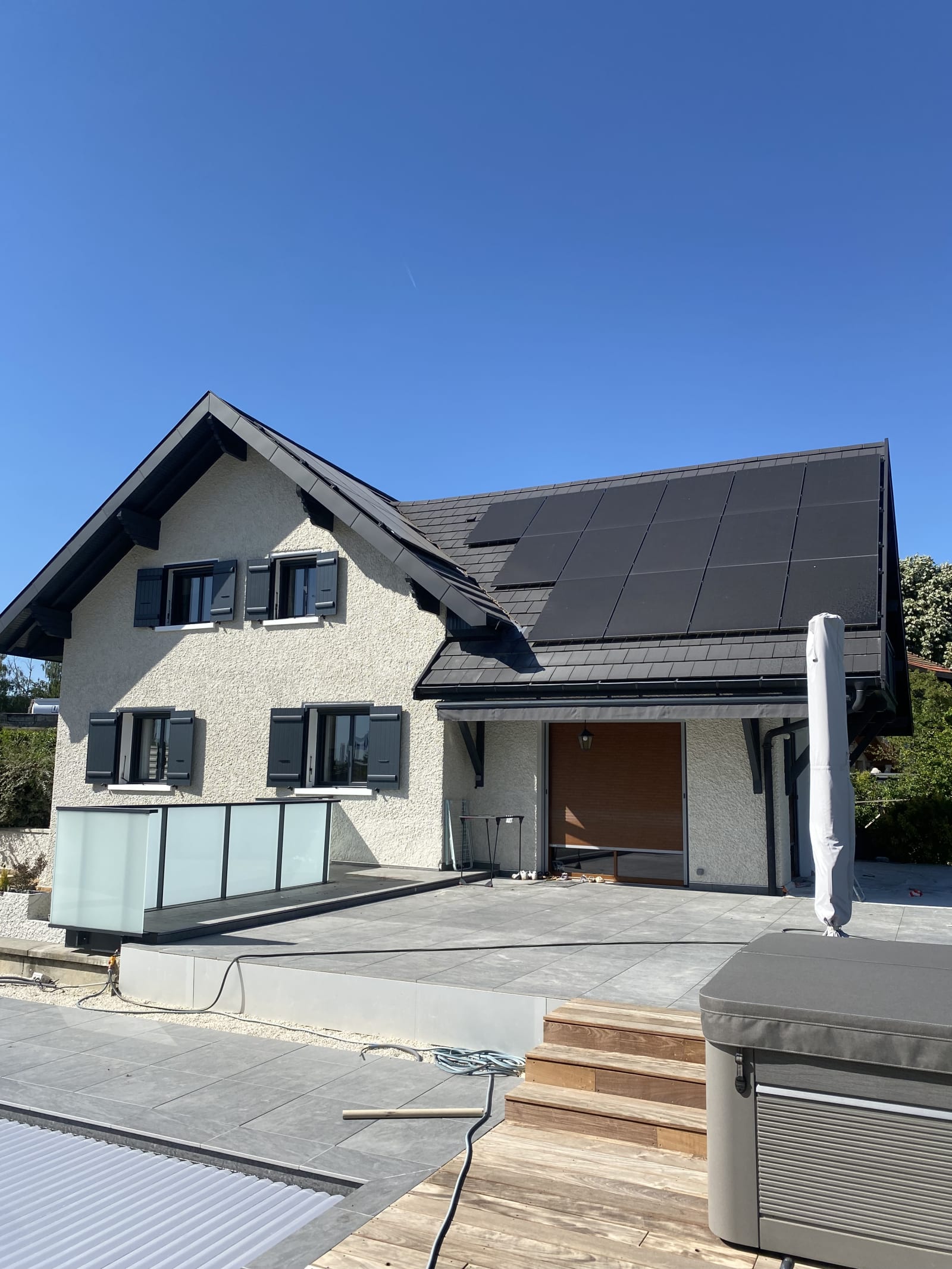 Ravalement complet de façade réalisé près de Genève