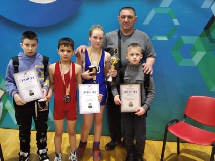 Борцы из Биробиджанского района вернулись с медалями с Дальневосточного фестиваля спорта в Хабаровске