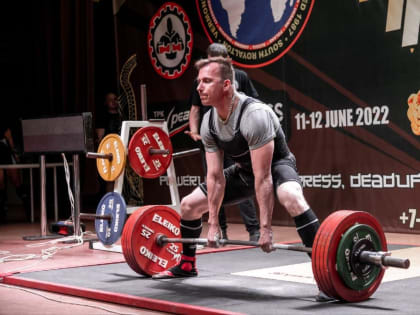 Тяжелоатлет из Облучья установил мировой рекорд в становой тяге