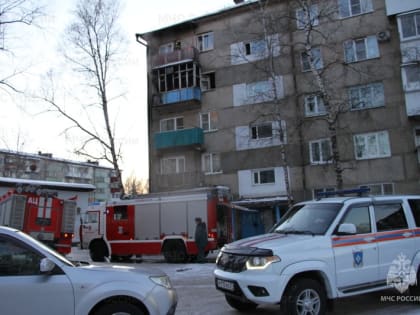 Непотушенная сигарета привела к пожару в пятиэтажке Биробиджана