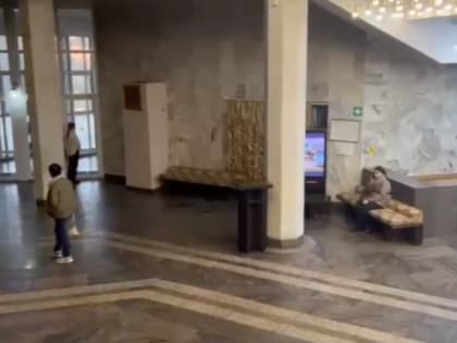 ВИДЕО: Привели в порядок после пожара фойе филармонии в Биробиджане