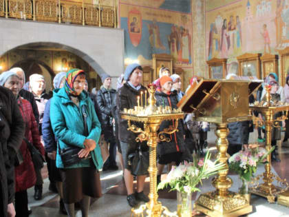 Архиерейское богослужение в неделю 5-ю Великого поста