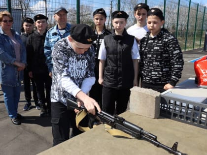 В военно-спортивной игре «Заря 2.0» соревновались школы Биробиджанского района ЕАО