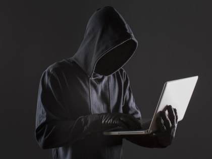 Почти 3,5 миллиона рублей перевела жительница Биробиджана мошенникам