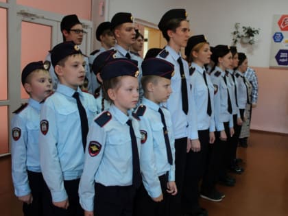 Присягу приняли ученики правоохранительных классов школы № 8 в Биробиджане