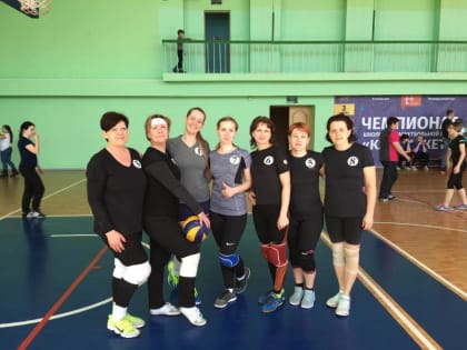 Команда правительства Еврейской автономной области одержала победу в соревнованиях по волейболу в Биробиджане