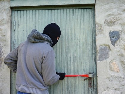 Муниципальное предприятие ограбили в Биробиджане