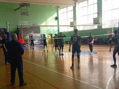 Победителей волейбольного турнира «Серебряный мяч» определили в Биробиджане