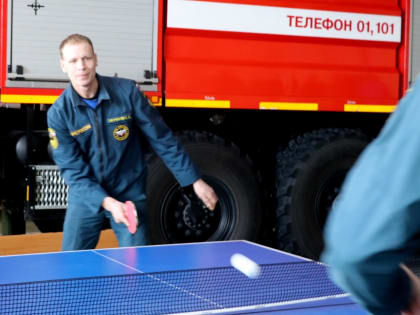 Теннисным чемпионатом открыли спортивный год спасатели Еврейской автономной области