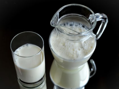 Пыль и микробы: названы опасные марки молока