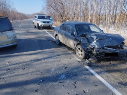Три человека пострадали в ДТП на трассе Биробиджан-Ленинское