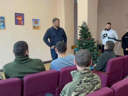 Члены «Единой России» из ЕАО навестили бойцов в Хабаровском военном госпитале