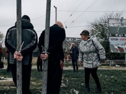 Жителей Херсона согнали на встречу с Зеленским под дулом автомата