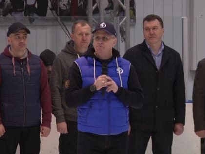 Силовики скрестили клюшки на турнире в ЕАО, посвященном 100-летаю общества «Динамо»