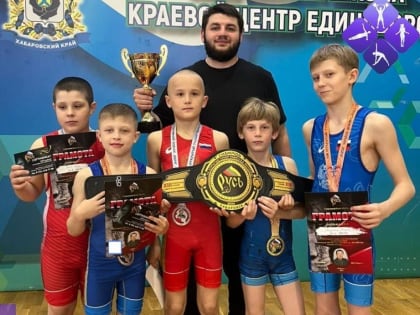 «Золото» открытого турнира памяти В.Д. Васильева в Хабаровске завоевал борец из ЕАО