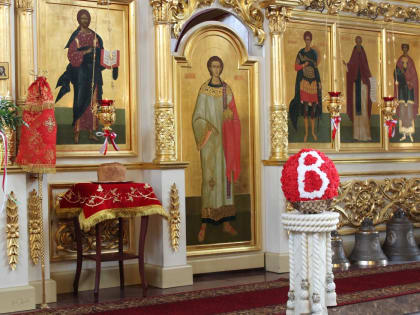 Благодатный Огонь прибыл в Биробиджанскую епархию из Иерусалима