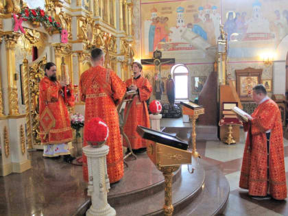 Архиерейское богослужение в Благовещенском кафедральном соборе