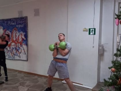 Турнир по силовому двоеборью памяти капитана милиции Эдуарда Понамарева собрал около 40 богатырей в ЕАО