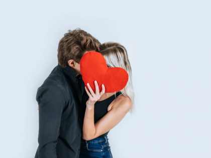 Сразу 4 знака зодиака закрутят новый яркий роман в ближайшие дни