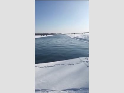 Семерых рыбаков унесло на льдине на реке Тунгуска в ЕАО (ВИДЕО)
