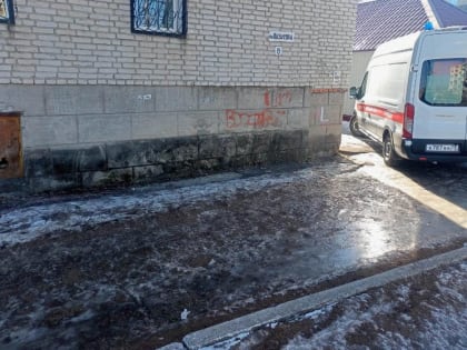 Утренняя смерть на гололёде: поскользнувшийся мужчина скончался на ул. Казакевича в Биробиджане