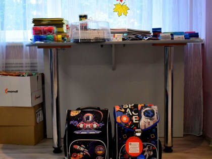 Школьные принадлежности и торт вручили спасатели ребятам из детского дома №1 в Биробиджане