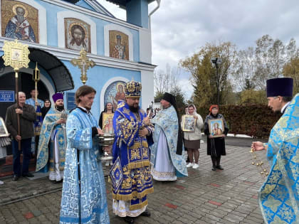 Архипастырское служение в престольный праздник храма Рождества Богородицы прошло в кафедральном храме п. Кульдур ЕАО