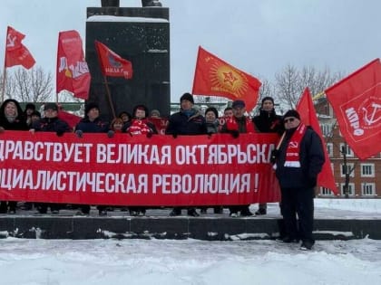 Красный Октябрь в наших сердцах