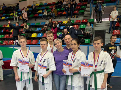 Пять медалей разного достоинства привезли с международных соревнований каратисты ЕАО