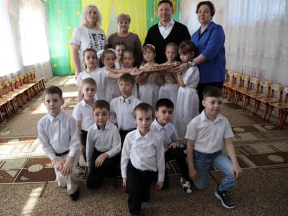 Спикер парламента ЕАО встретился с коллективом детского сада в с. Амурзет