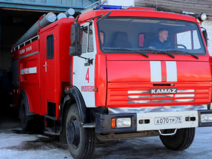 Причину возгорания дачного дома в Смидовичском районе выясняют пожарные инспекторы ЕАО